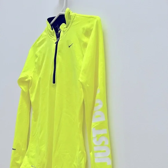 NEW NIKE DRI-FIT Women Training Top Size XS - Picture 3 of 7